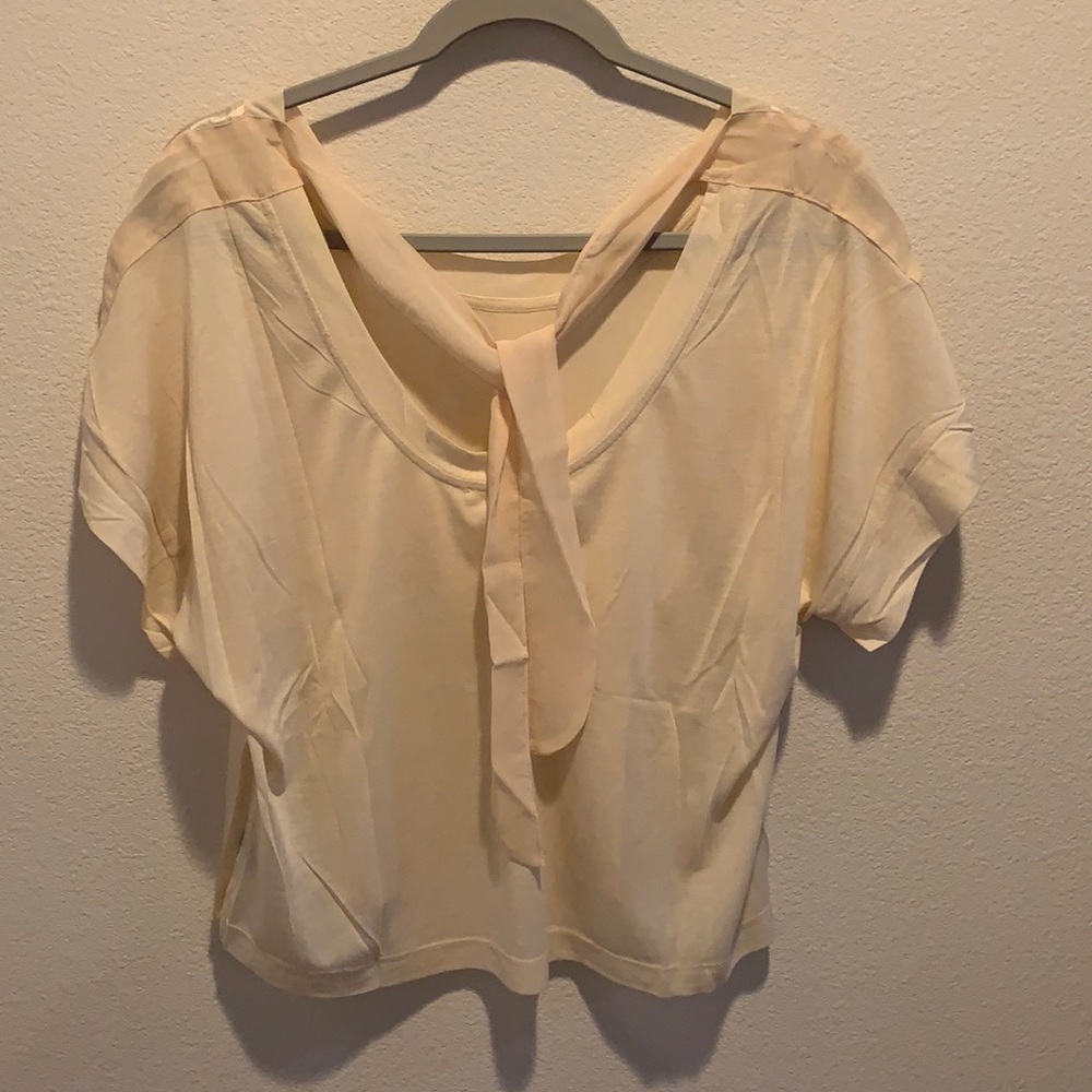 NIP 100% Silk/Cream/Cropped. Delicate tie back/S.